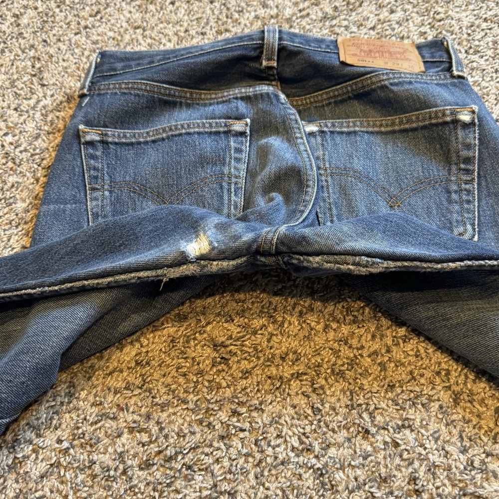 Vintage Levi's 501xx Made in USA Women's Distressing Size 29x36 Fit 27x28 Blue - Picture 10 of 12